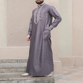 2024 New Muslim Men Hand Embroidered Formal Long Sleeve Luxury Abaya Designer Thobe Saudi Arabia Style with an Ethnic Motif