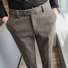Business Casual Plaid Trousers for Men, Thickened and Warm Wool Material, Slim Fit, Suitable for Autumn and Winter. 28-36